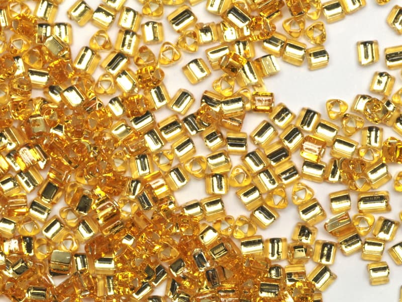 Preciosa product image for Triangle 2.5/2.5 17020 (321-43001-2.5x2.5mm-17020)